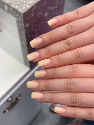 -首珥假日美睫美甲