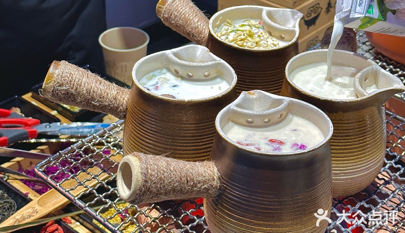 北京!!北京也有了!!冬天围着火炉吃羊肉…