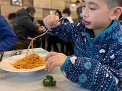 -汽车博物馆主题餐厅