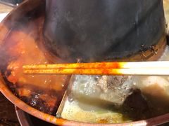 -老蜀铜火锅·酸菜脊骨·麻辣羊蝎子(热闹路店)