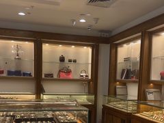 -品真阁华夏典当行(四通桥店)