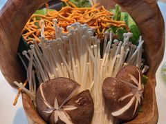 -东椰·海南椰子鸡火锅(朝阳门店)