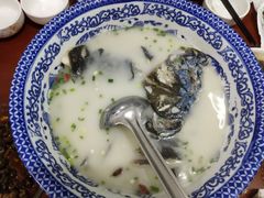 鱼头汤-忆湖品鱼馆(千岛湖风景区店)