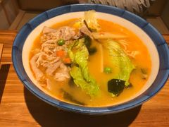 地狱肥牛拉面-石屋料理(南京西路店)