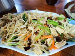 -六禾熏酱小酒馆·东北菜(海甸岛店)