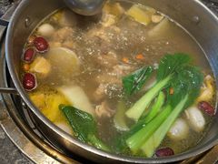 -一席地·本地鸡窝·杭帮鸡火锅(萧山银隆百货店)