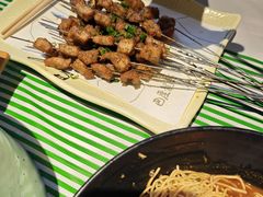 -巴厘龙虾·榜首油焖大虾(音乐学院·沿江酒馆店)