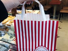 -红宝石·鲜奶小方·海派西点房(南丹店)