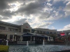 -奥特莱斯停车场