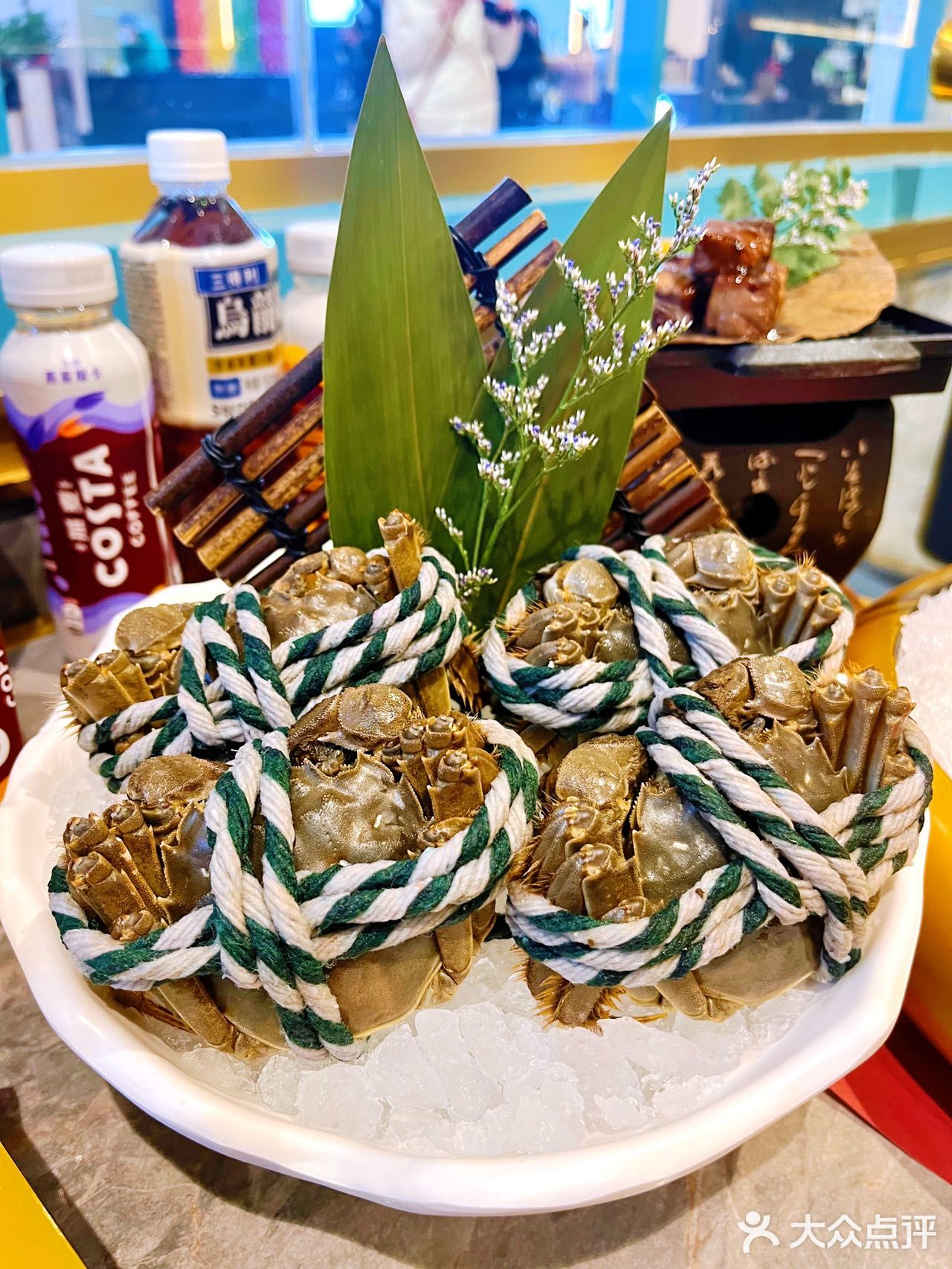 三八带妈妈来吃一绪啦！M9和牛草莓炒酸奶不限量