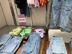 -URBAN REVIVO(七宝领展广场店)