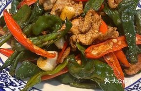 Dongxiang Stir-Fried Pork with Green Pepper