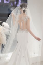 -艾米丽婚纱礼服