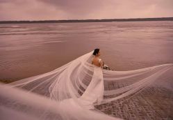 -雪中彩影婚纱摄影·微光艺术中心