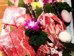 黑牛六拼-明洞阿姨·韩式酱蟹烤肉·创意料理(三元桥店)