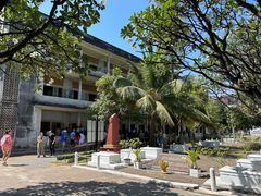 -吐斯廉屠杀博物馆