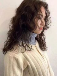 -虫二·专注健康烫染沙龙