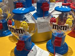 -m豆巧克力世界(上海世茂广场店)