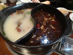 -亿诣蝎府炸酱面羊蝎子火锅(酷车小镇店)