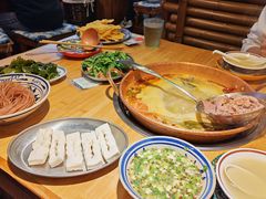 -洱火云南酸菜牛肉火锅(石景山当代商城店)