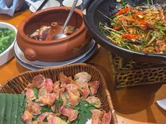 -老滇山寨•云南特色菜•地方菜•民族风情歌舞表演(金碧店)