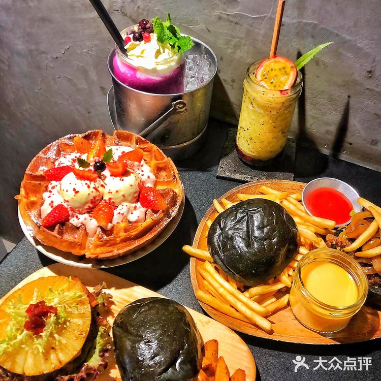 藏在沙坡尾小巷的老牌汉堡店🍔 味道真的绝