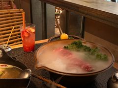 -三出山火锅(南京万象天地店)