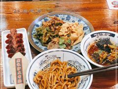 -黑白电视长沙小吃(美林M·LIVE天地东座店)