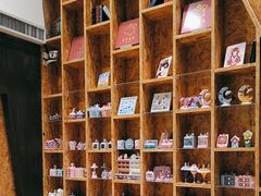 -新华里咖啡书吧(新华书店小寨店)