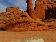 -天山神秘大峡谷