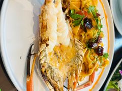 -Chom Cafe and Restaurant