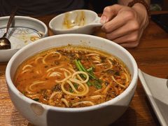 小锅米线-云海肴·云南小炒·汽锅鸡(天津国金汇店)