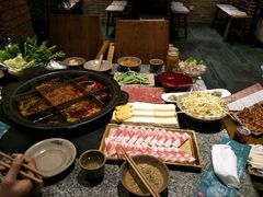 -疯狂的筷子老灶九宫格火锅