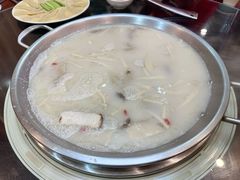 -老来福·非遗酸汤兔(凯旋路店)
