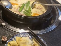 -大匠工房古船木艺术餐厅·猪肚鸡专门店(长白仙岛店)
