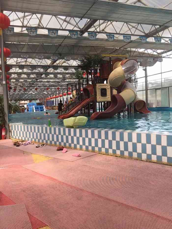 济南·腊山水世界-"老朋友突然约游泳,我也有点想去就搜索游泳.