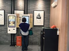 -麦当劳(上海虹桥站30B检票口楼上)