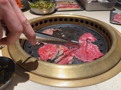 -蚂蚁洞·烤肉大营地(上海静安大悦城店)