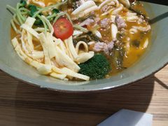 茄汁黑猪片儿川-陳八两面家(滨江天街店)