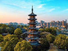 -龙华寺