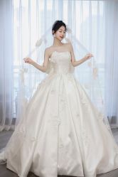 -台湾蔡美月婚纱租赁