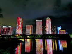 -万绿园