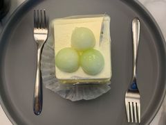 哈密瓜生奶油蛋糕-Bracket Coffee(银河SOHO店)