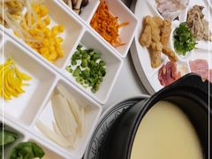 -云海肴汽锅鸡·云南小炒(曲江大悦城店)