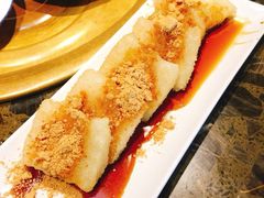 -沪小二炭火蛙锅(淮海中路美食不夜城店)