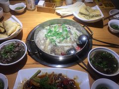 -大众跷脚牛肉馆·非遗传承单位(峨眉山店)