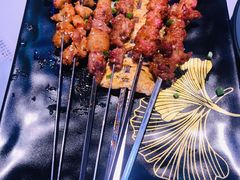 小柒羊肉串-钳小柒·小龙虾蓝龙王烧烤夜宵(长寿路店)