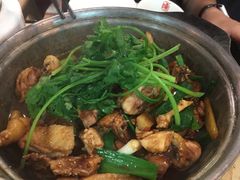 -芳村榕树头叹佬鸡煲(体育西店)