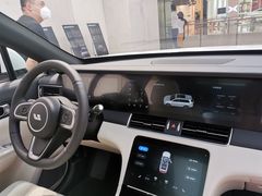-理想汽车(世纪汇店)