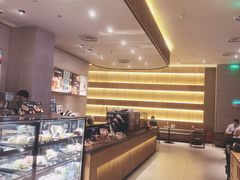 面包甜点陈列柜-星巴克(新达汇三林店)